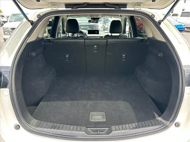 Used 2025 White Mazda 2.5 S Select Package image 30