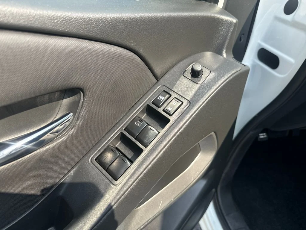 2024 Nissan Frontier SV - Photo 11