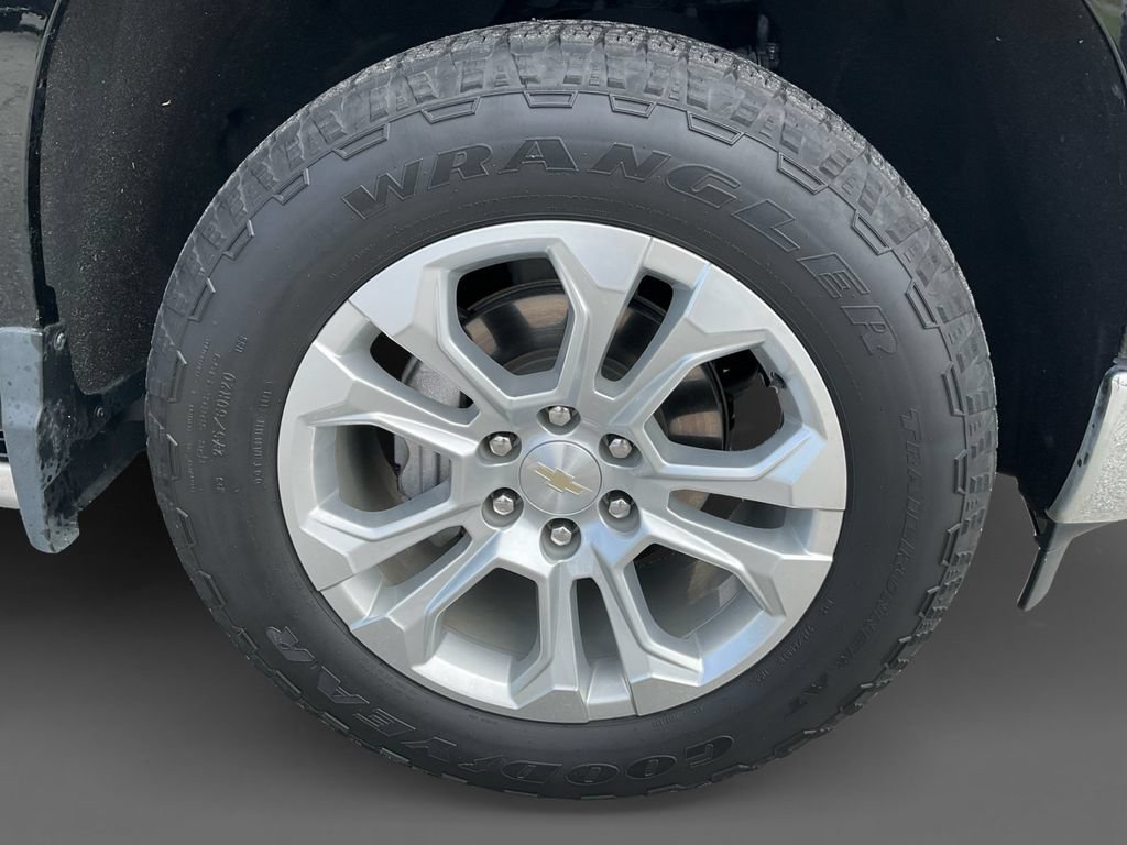 Used 2023 BLACK Chevrolet LTZ image 15