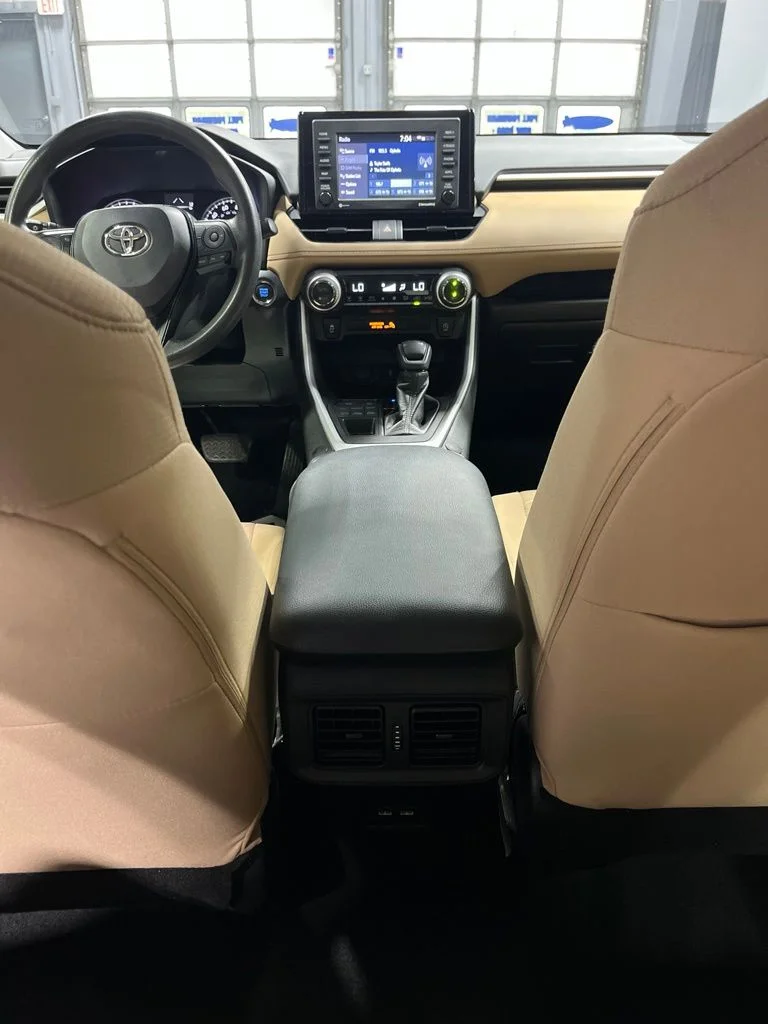 Used 2021 Super White Toyota XLE image 29