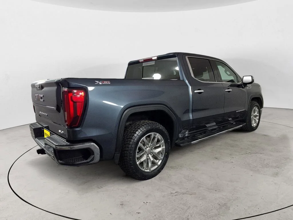 Used 2020 DARK SKY METALLIC GMC SLT image 5