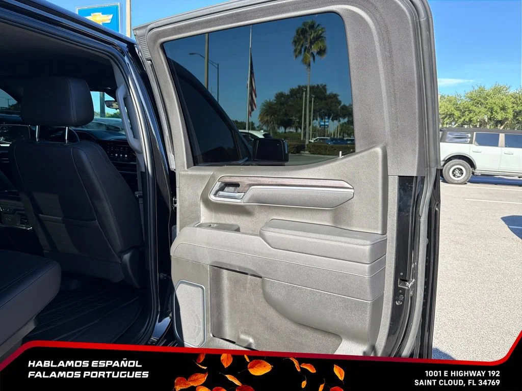 Used 2025 Black Chevrolet LTZ image 27
