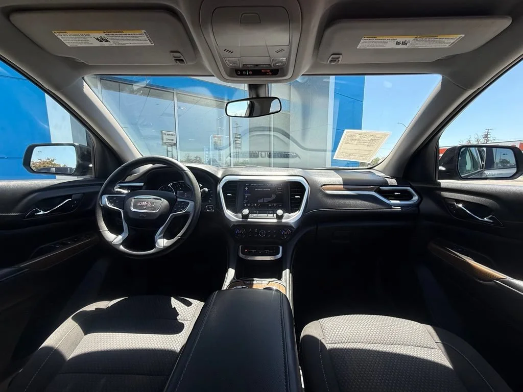 Used 2021 SATIN STEEL METALLIC GMC SLE image 17