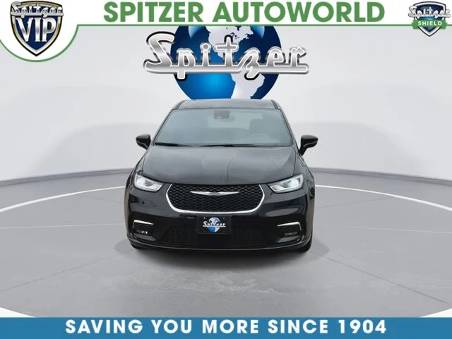 Used 2025 Black Chrysler Select image 4