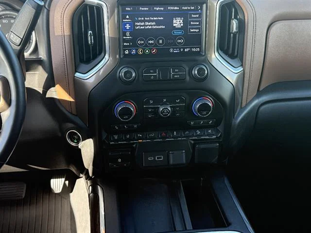 2023 Chevrolet Silverado 3500HD High Country - Photo 22