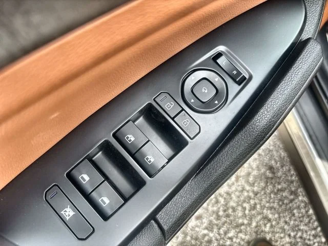 New 2026 Wolf Gray Kia X-Line image 17