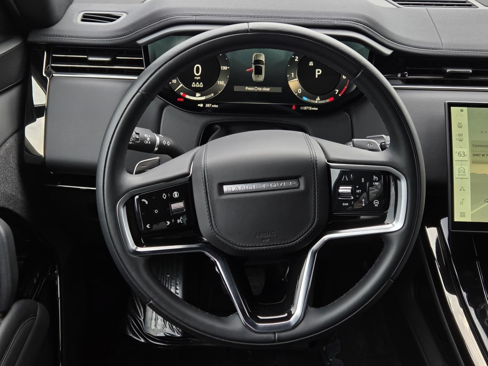 Used 2025 Fuji White Land Rover SE image 18