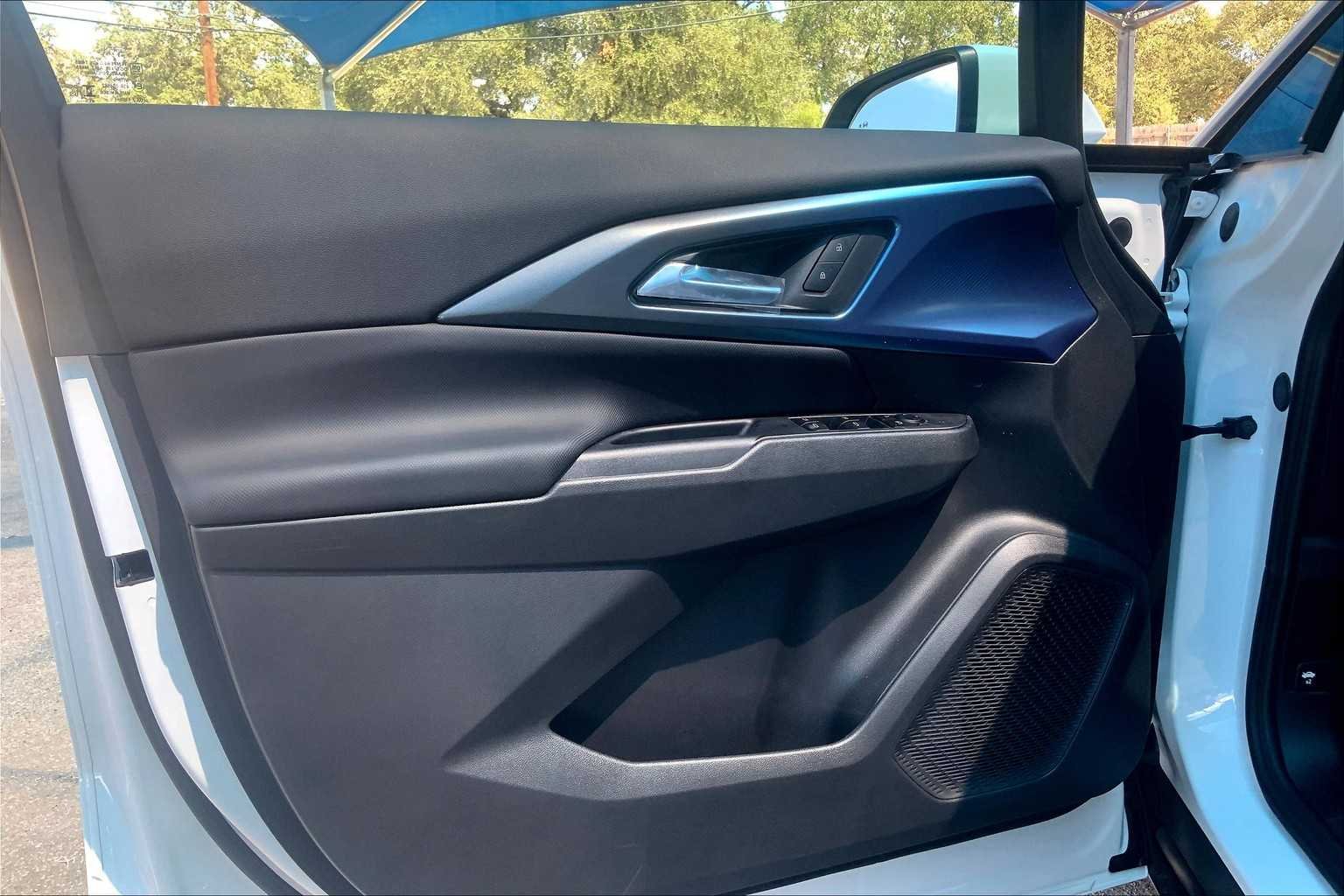 2026 Chevrolet Equinox EV 2LT - Photo 10