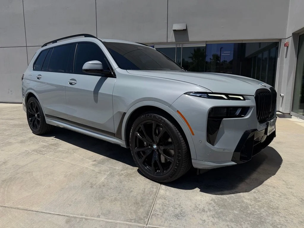 Used 2025 Brooklyn Grey Metallic BMW xDrive40i image 1