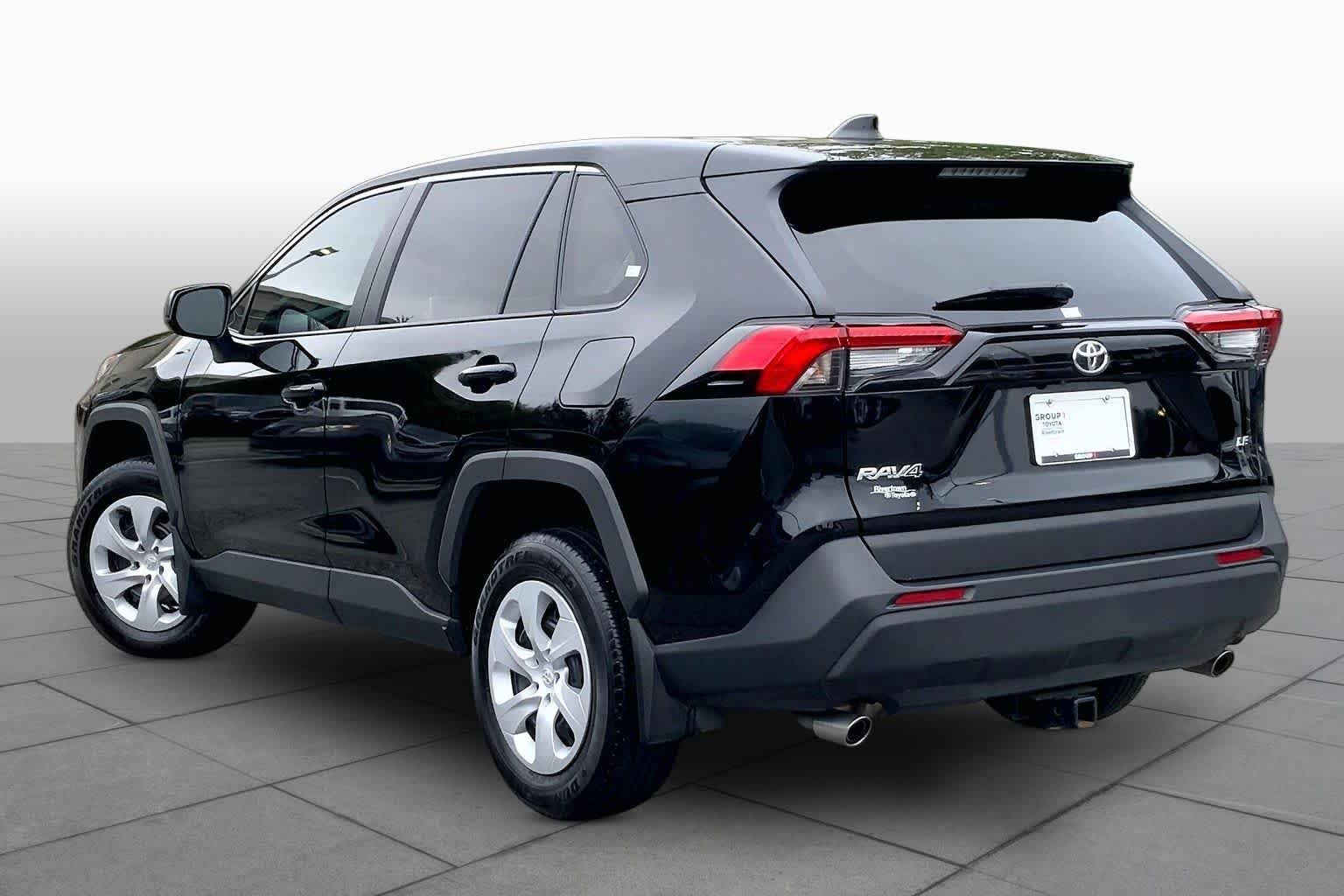 Used 2025 Midnight Black Metallic Toyota LE image 11