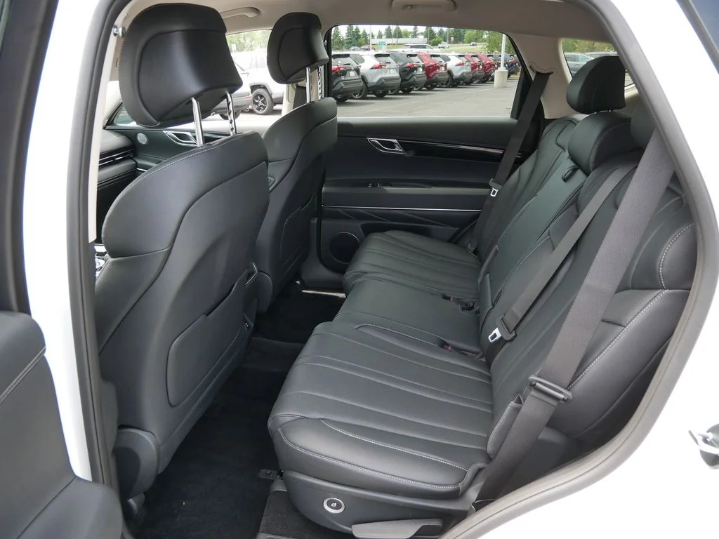 Used 2026 White Genesis 2.5T image 11