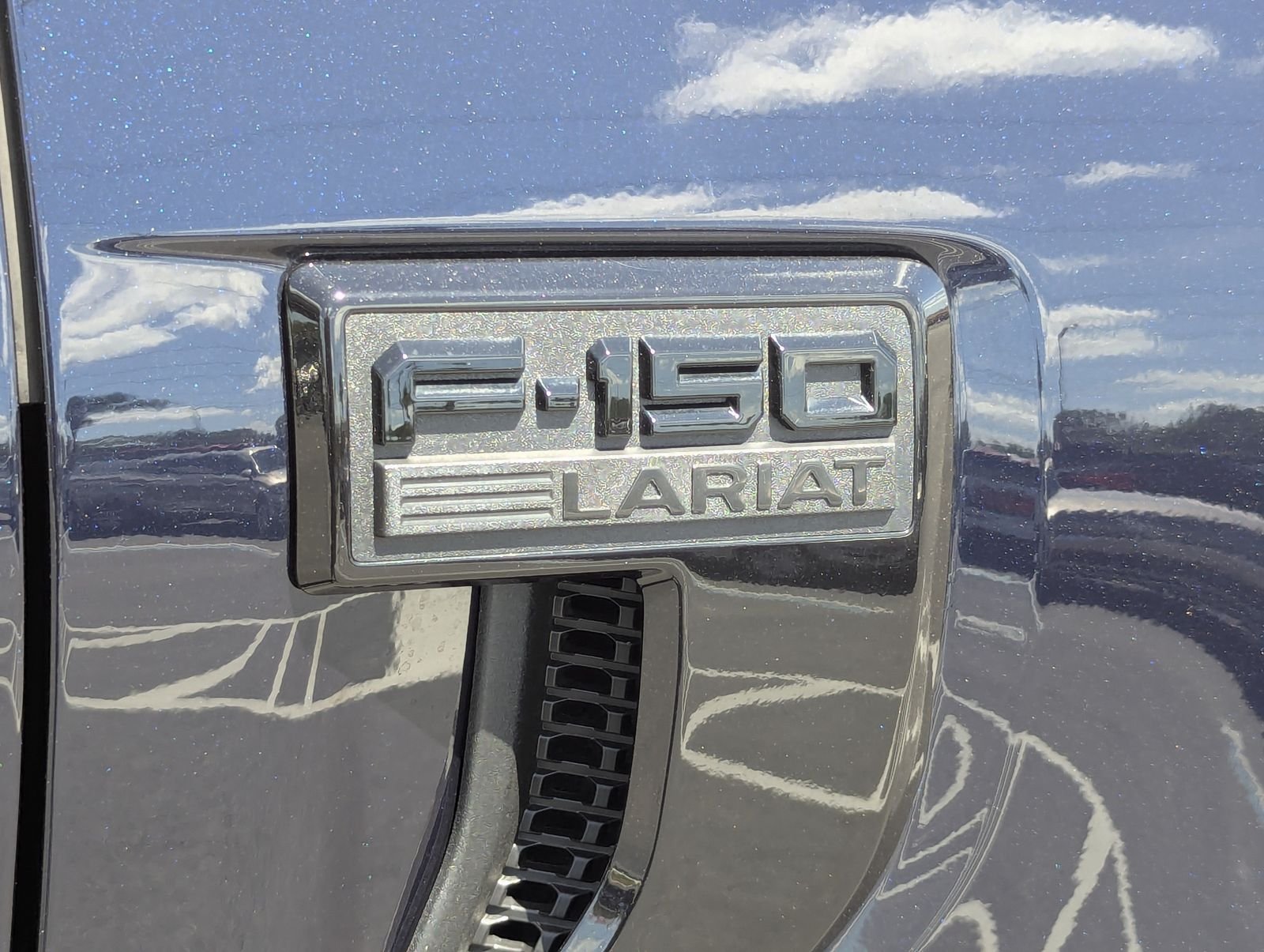 Certified Used 2025 Blue Metallic Ford Lariat image 15