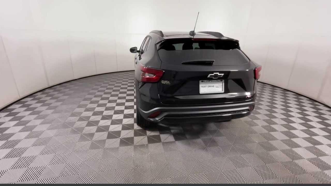 2025 Chevrolet Trax RS - Photo 7
