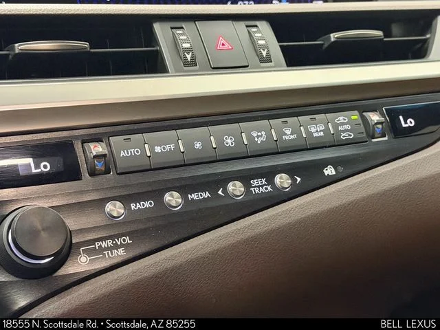 Used 2019 Red Lexus 300h image 26