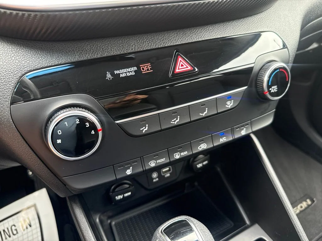 Used 2020 Aqua Blue Hyundai Value image 23
