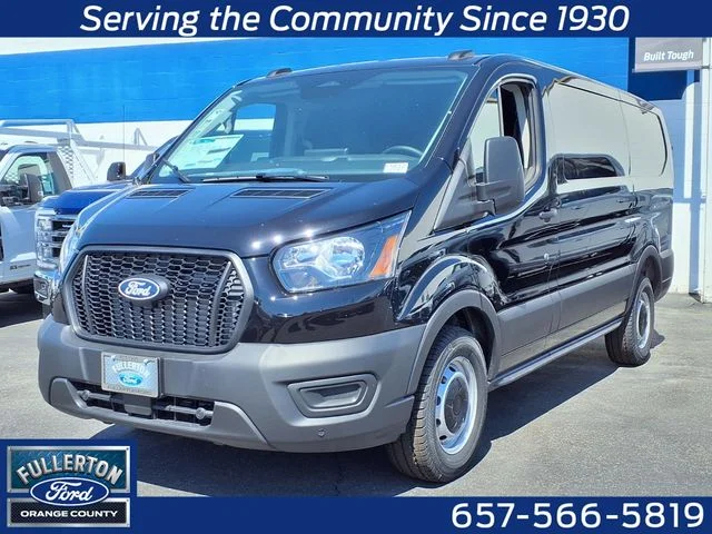 New 2026 Agate Black Metallic Ford Base image 1