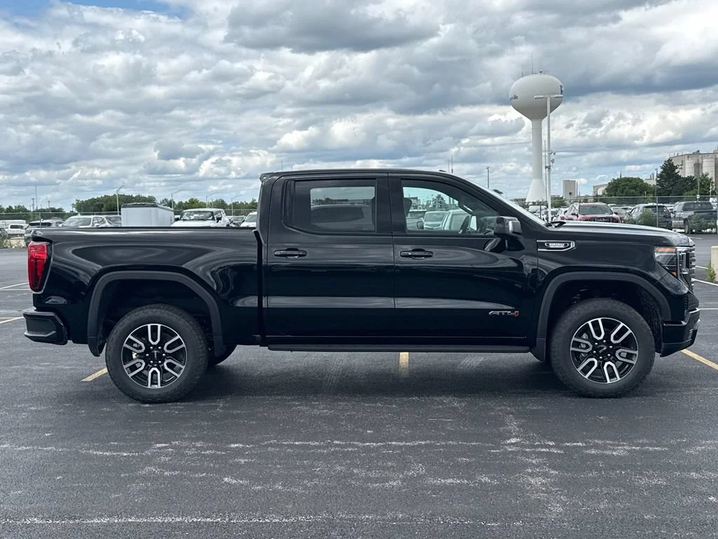2026 GMC Sierra 1500 AT4 - Photo 7