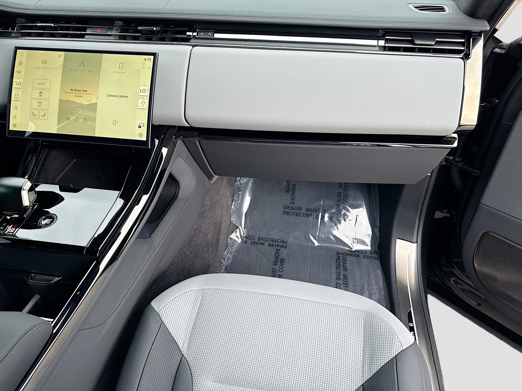 Used 2026 Gray Land Rover SV Carbon image 17
