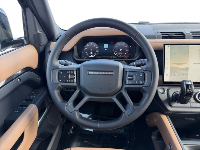 New 2026 Santorini Black Land Rover X-Dynamic SE image 13
