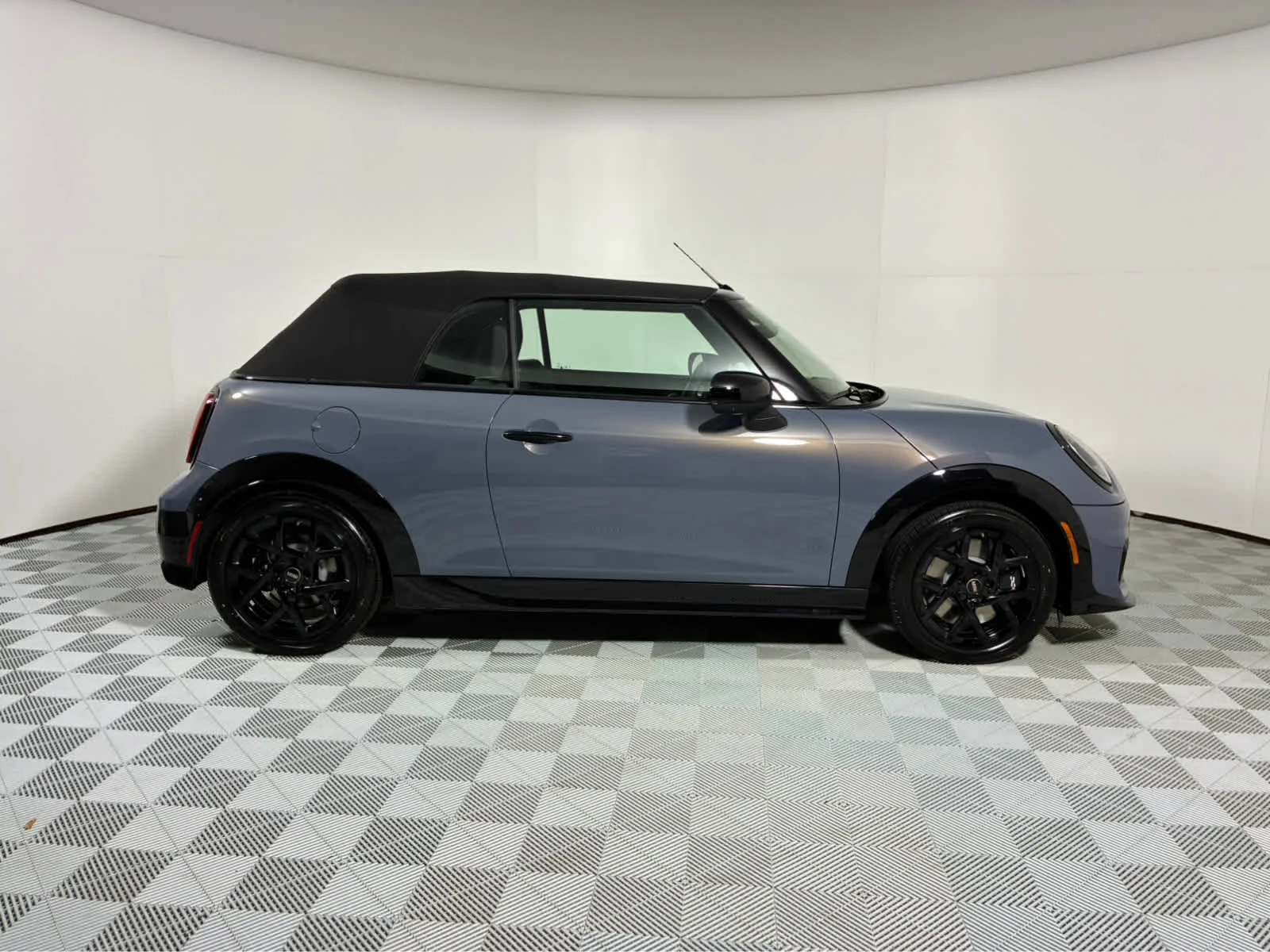2026 MINI Convertible S - Photo 10