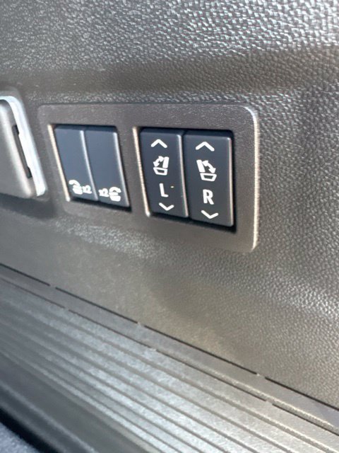 Used 2025 Black Chevrolet Premier image 28