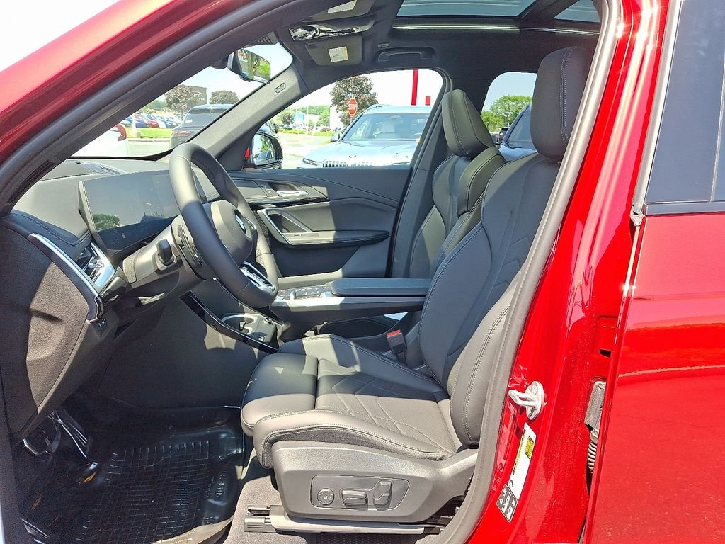 New 2026 Vegas Red Metallic BMW xDrive28i image 6