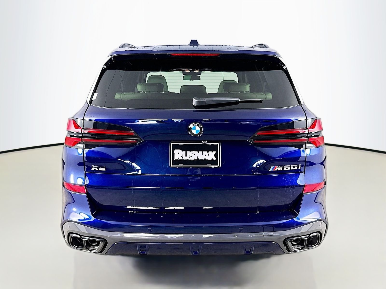 2026 BMW X5 M60i - Photo 6