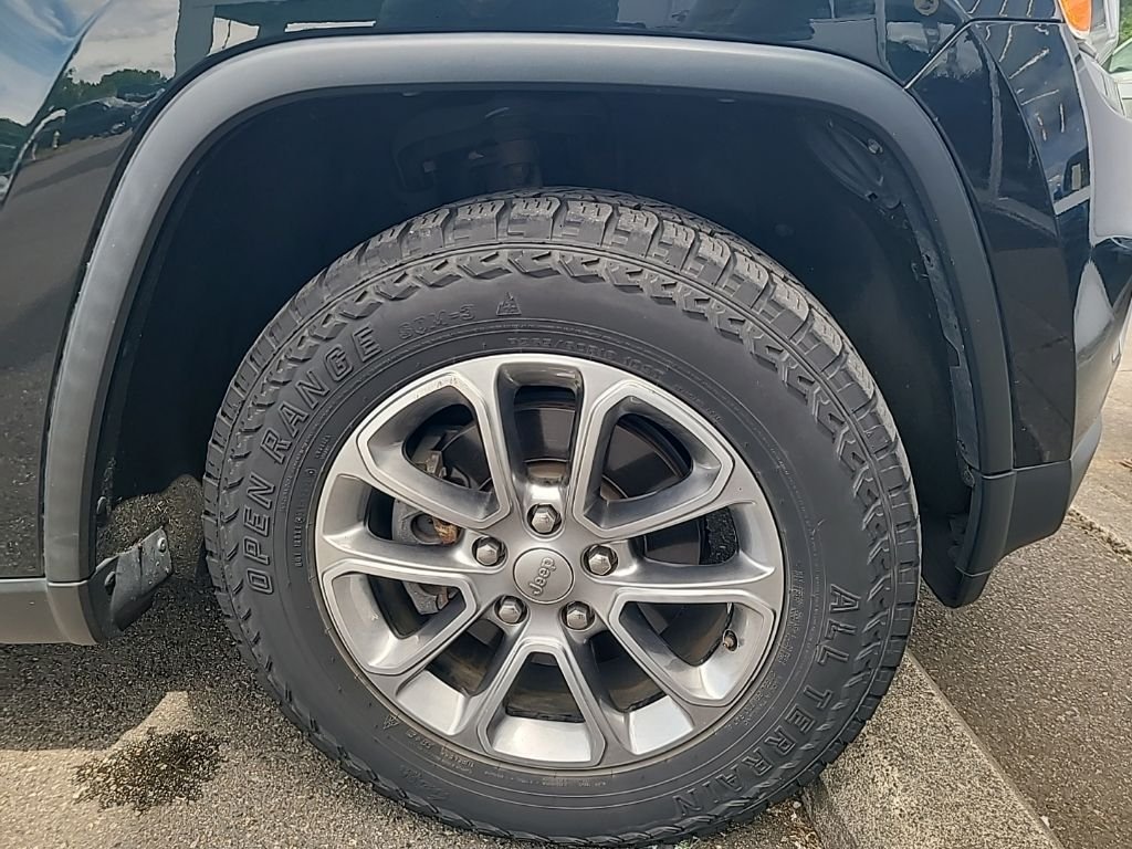 Used 2014 Green Jeep Limited image 10