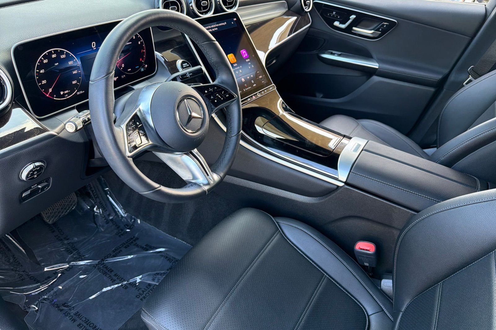Certified Used 2026 White Mercedes-Benz GLC 300 image 9