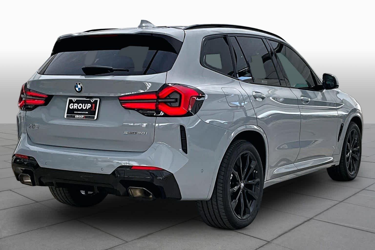 Used 2023 Brooklyn Grey Metallic BMW sDrive30i image 13