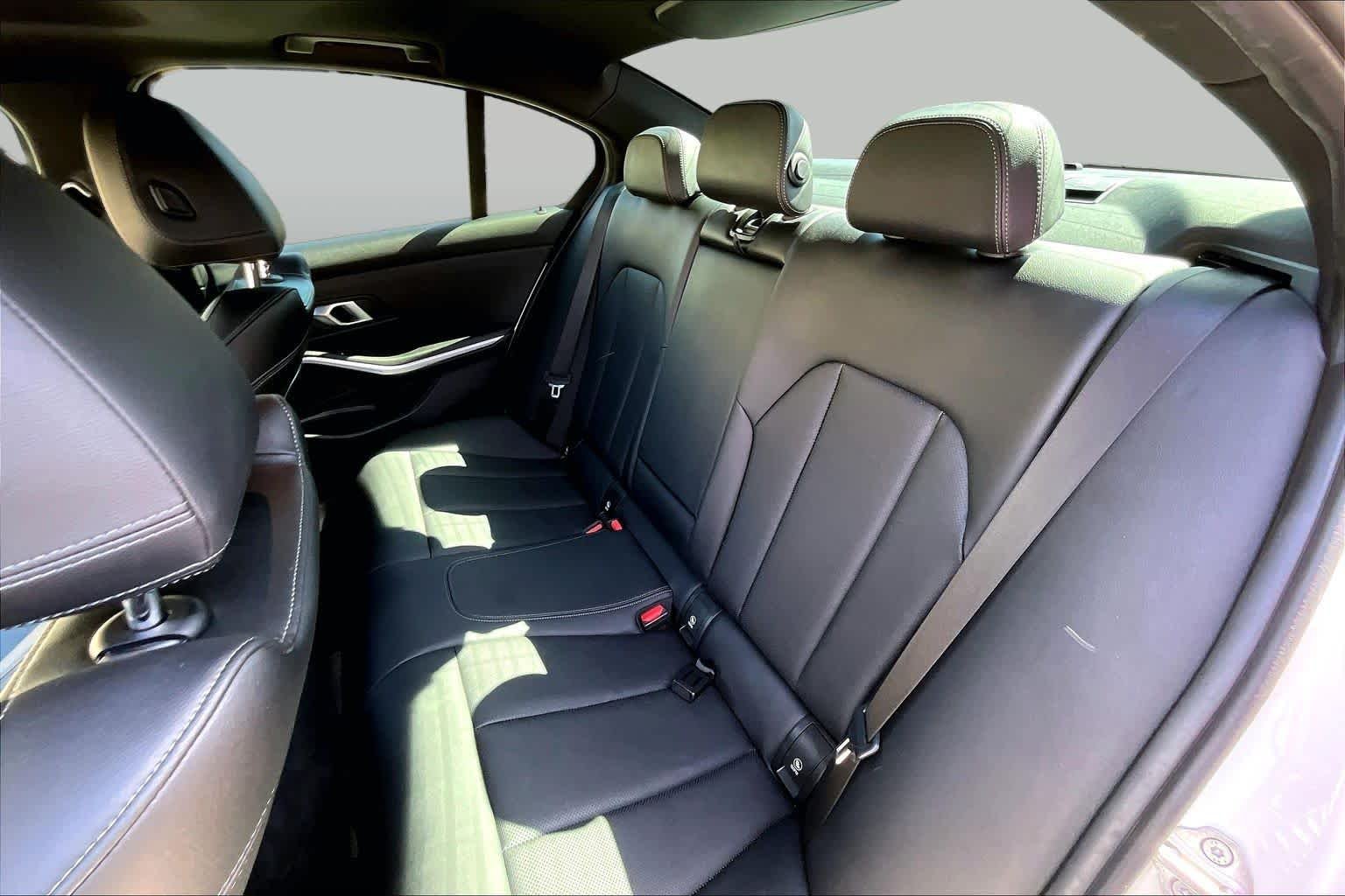 Used 2024 WHITE BMW 330i image 21