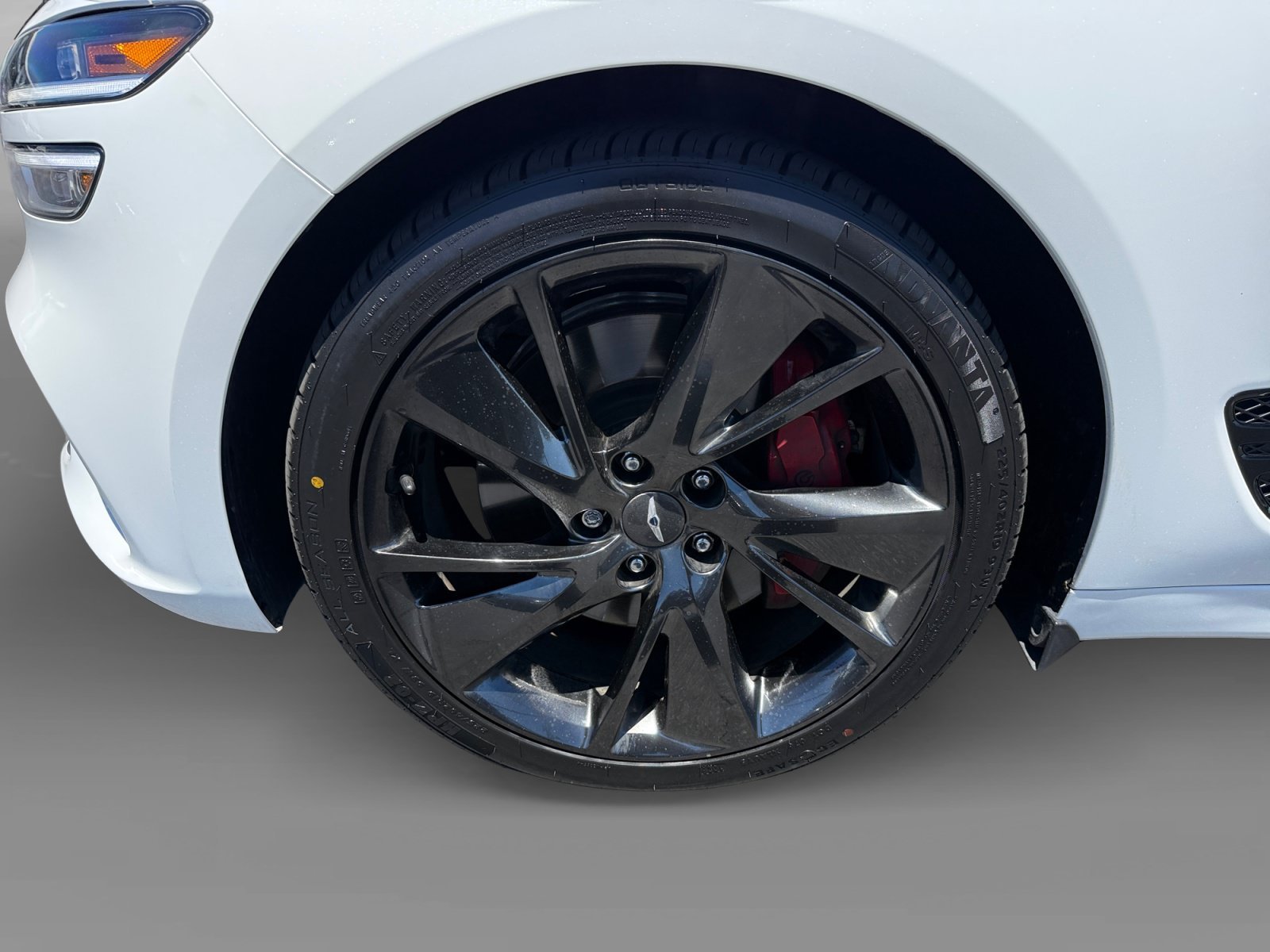 Used 2022 White Genesis 3.3T image 9