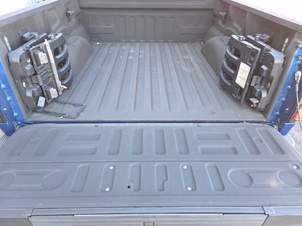 Used 2018 Blue Ford XLT image 21