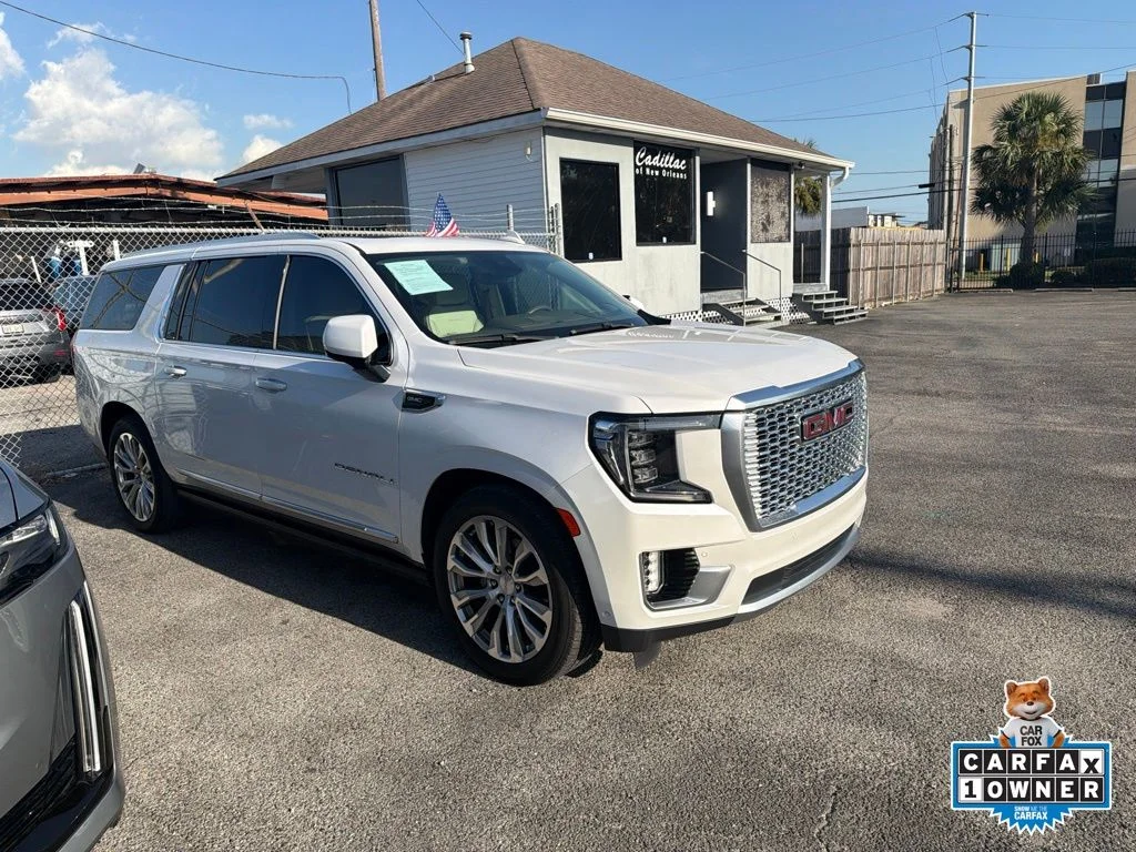 Used 2023 White GMC Denali image 3