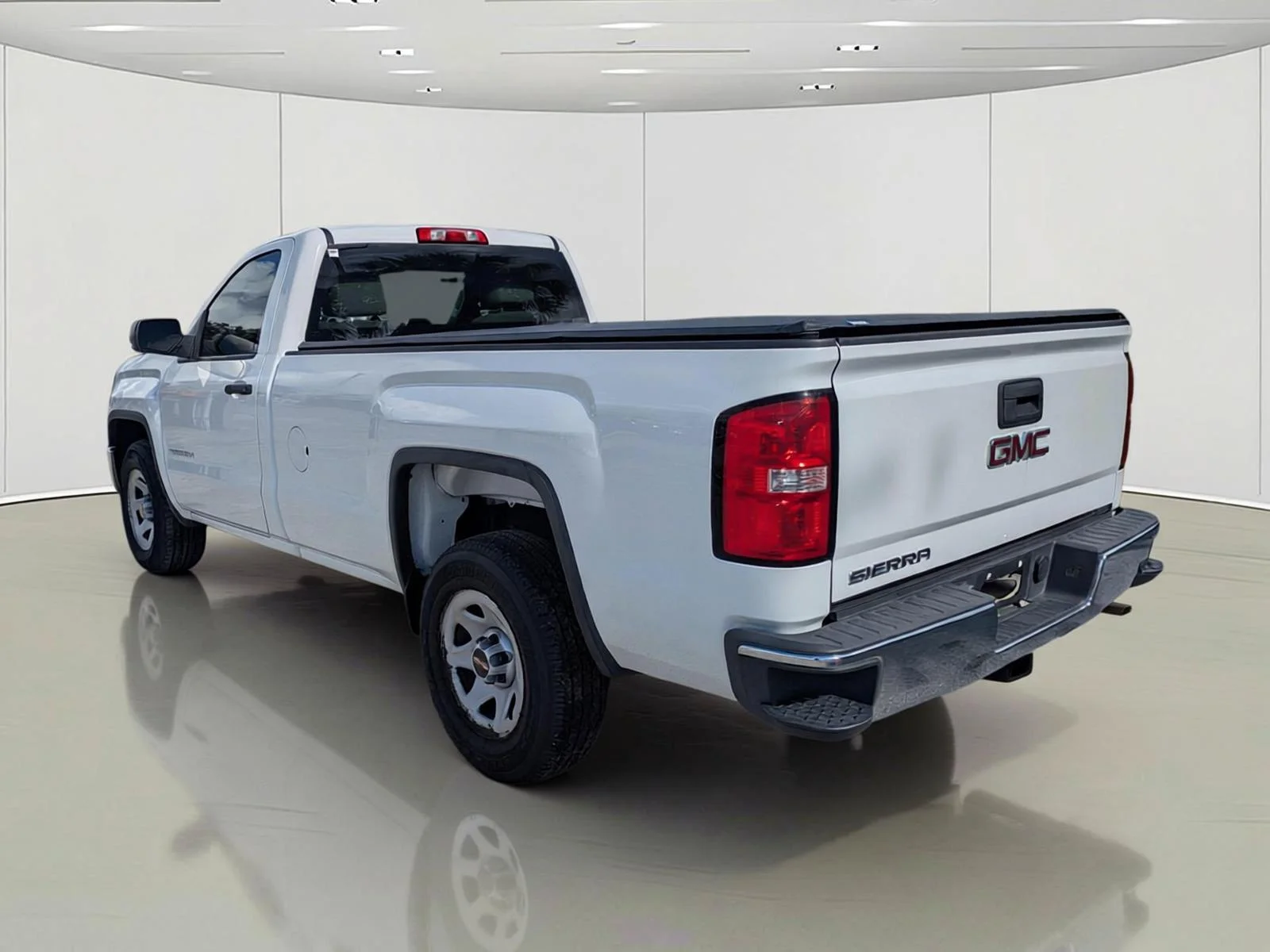 Used 2014 White GMC Base image 8