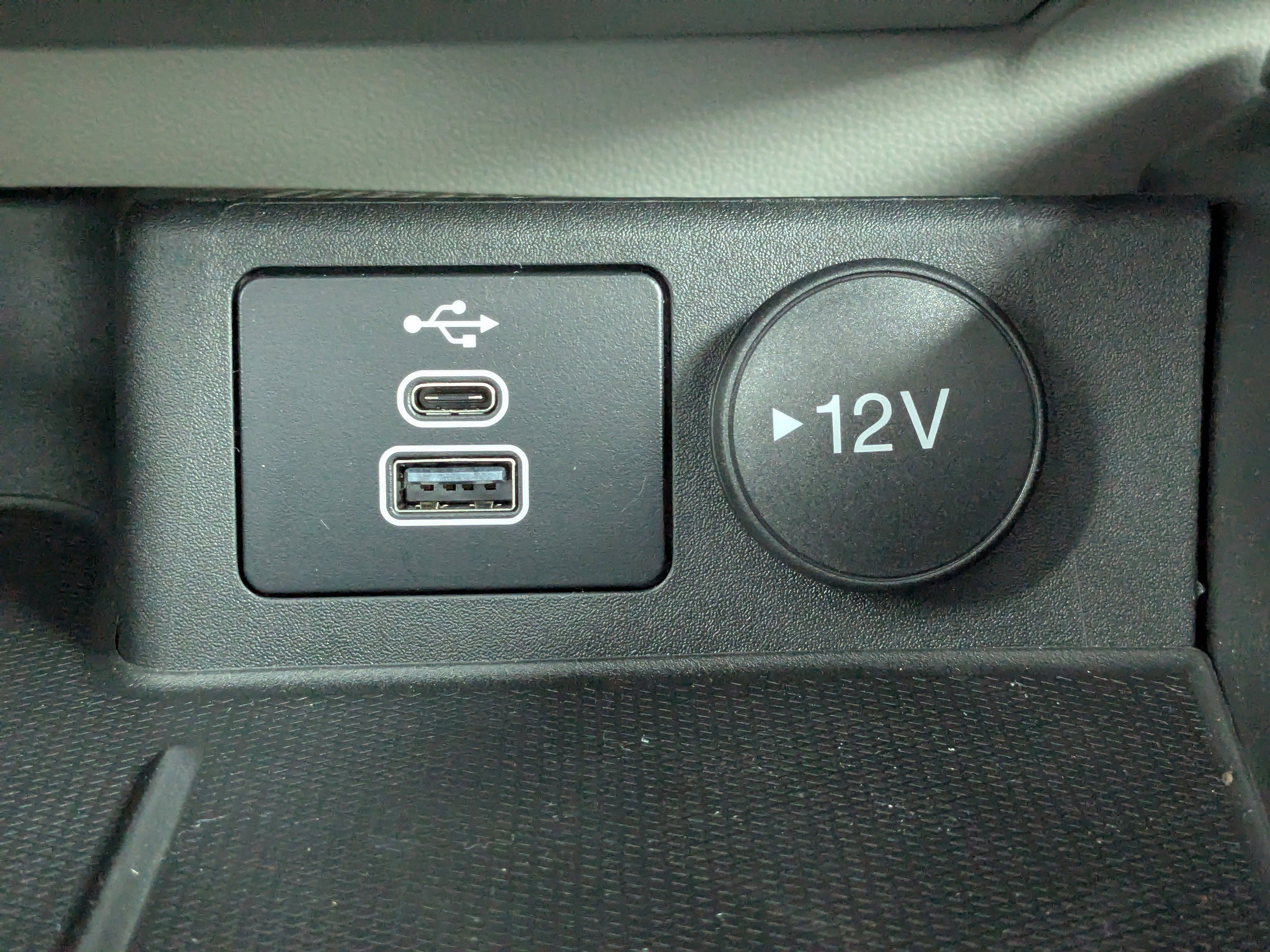 2025 Ford Escape Plug-in hybrid PHEV - Photo 25