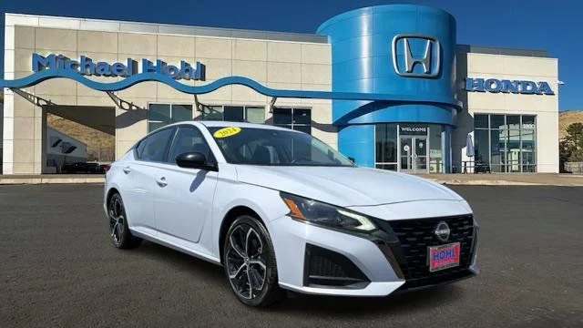 2024 Nissan Altima 2.5 SR's photo
