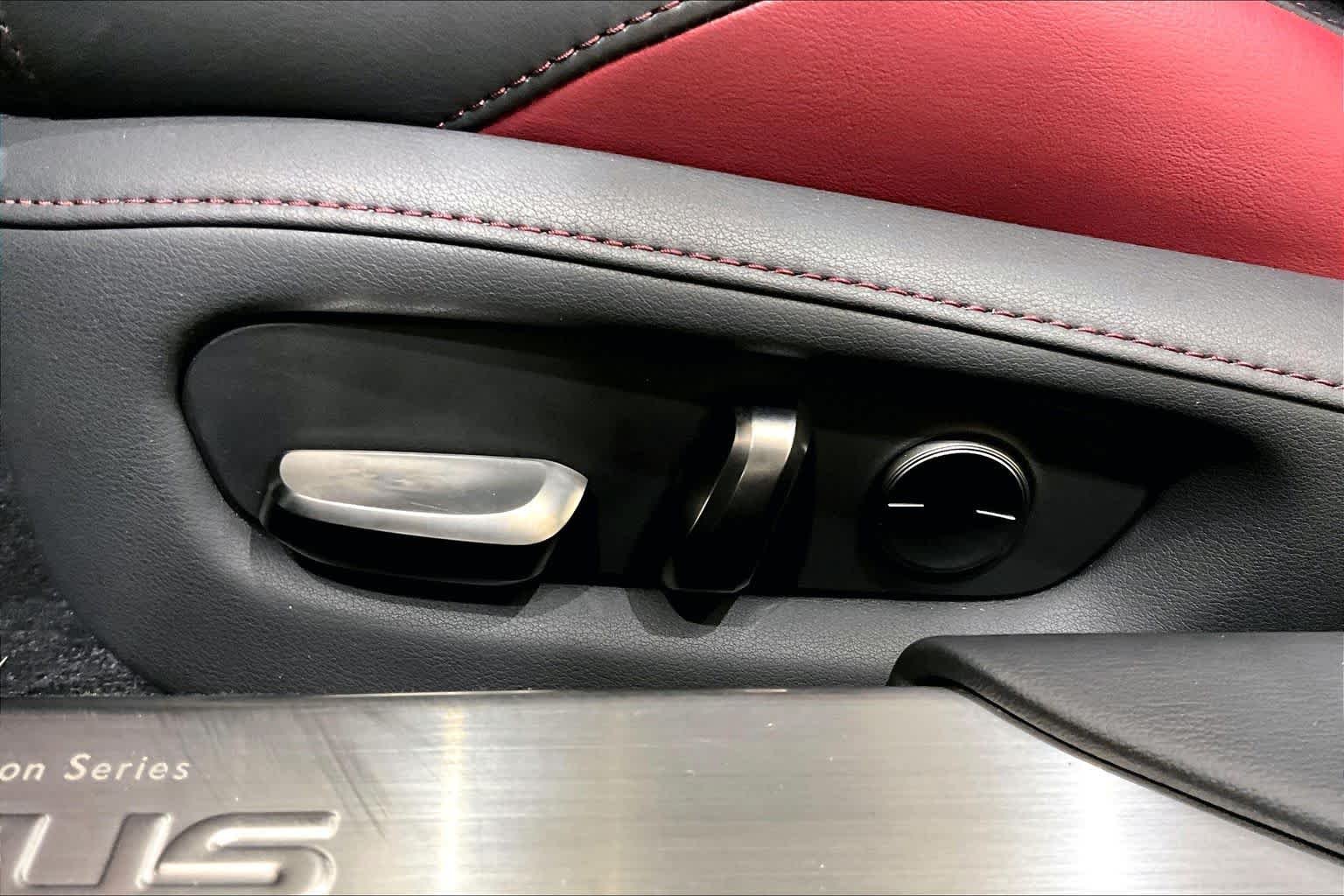 Certified Used 2022 IRIDIUM Lexus  image 34