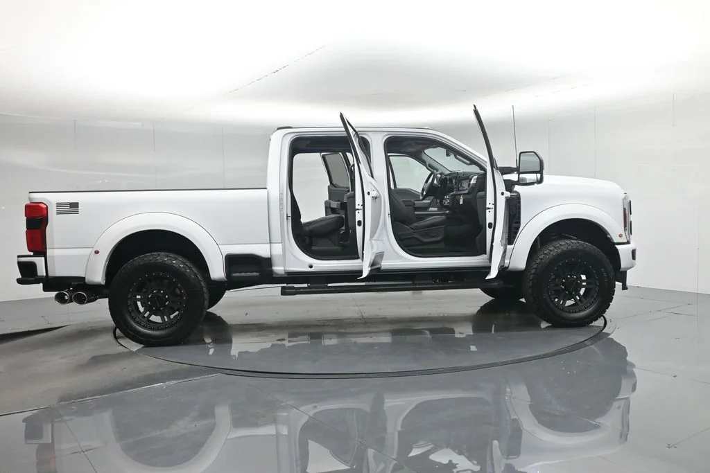 New 2026 Oxford White Ford Lariat image 4