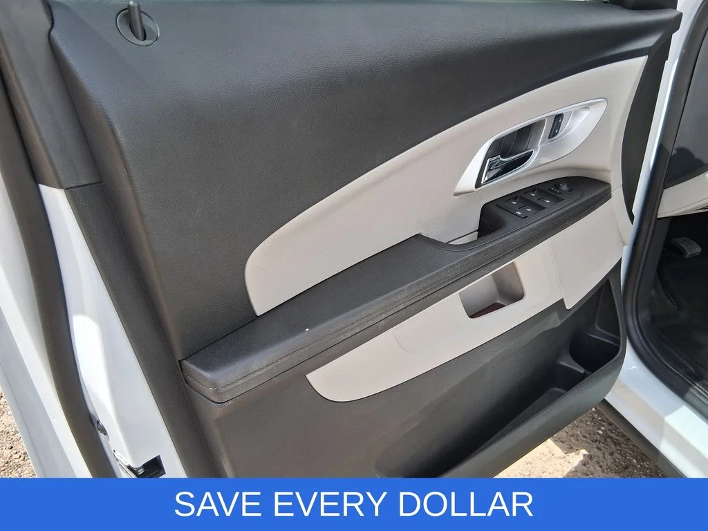 Used 2017 White Chevrolet LS image 12