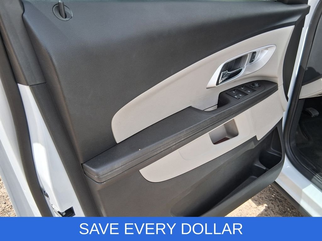 Used 2017 White Chevrolet LS image 12