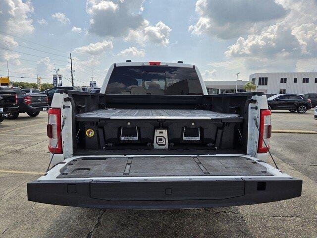 Used 2021 Star White Metallic Tri-Coat Ford LARIAT image 33
