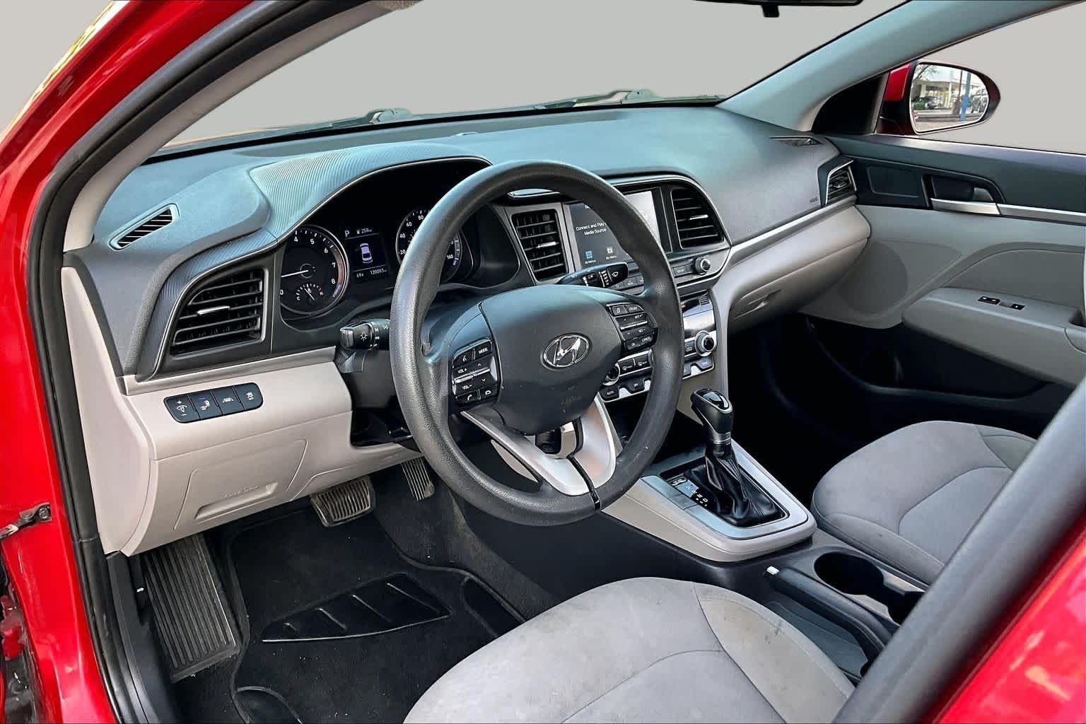 Used 2020 Calypso Red Hyundai SEL image 17