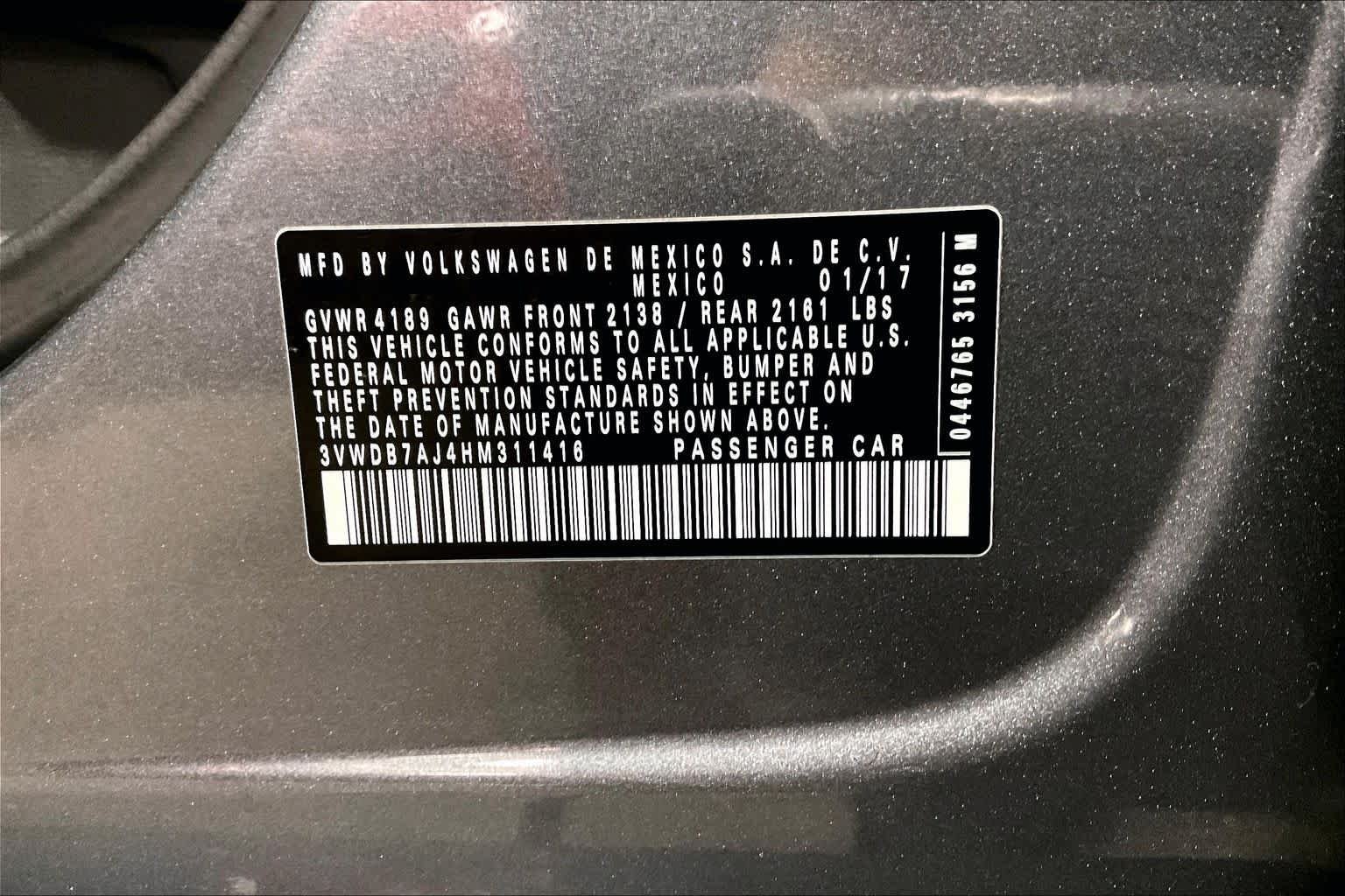 Used 2017 Platinum Gray Metallic Volkswagen 1.4T SE image 36