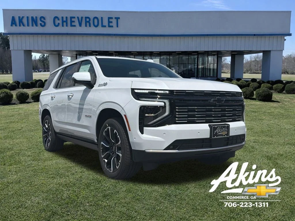 New 2026 Polar White Tricoat Chevrolet High Country image 3