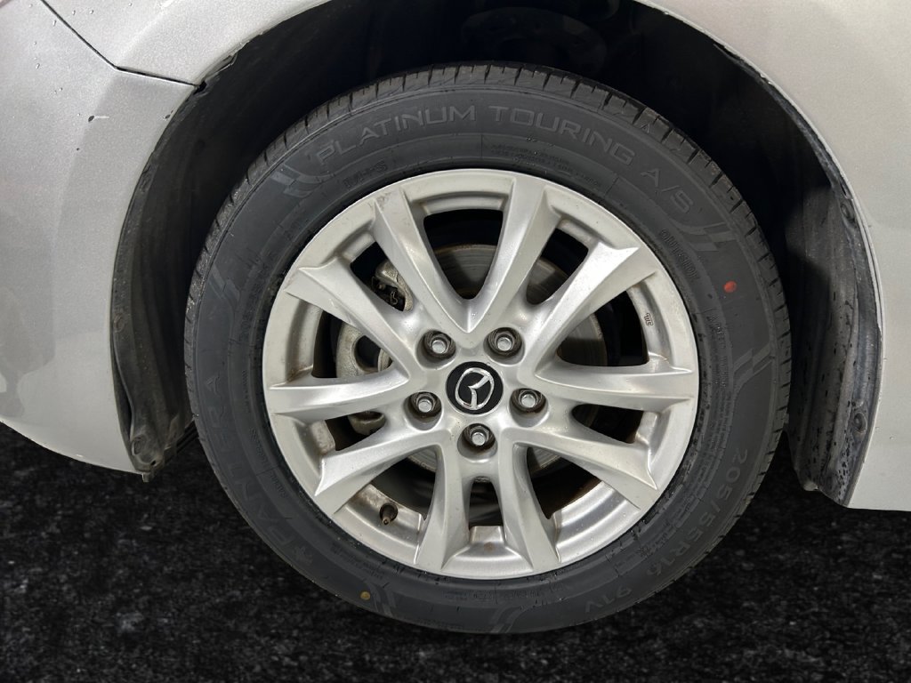 Used 2016 Silver Mazda i Sport image 25