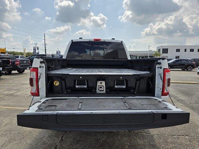 Used 2021 Star White Metallic Tri-Coat Ford LARIAT image 33