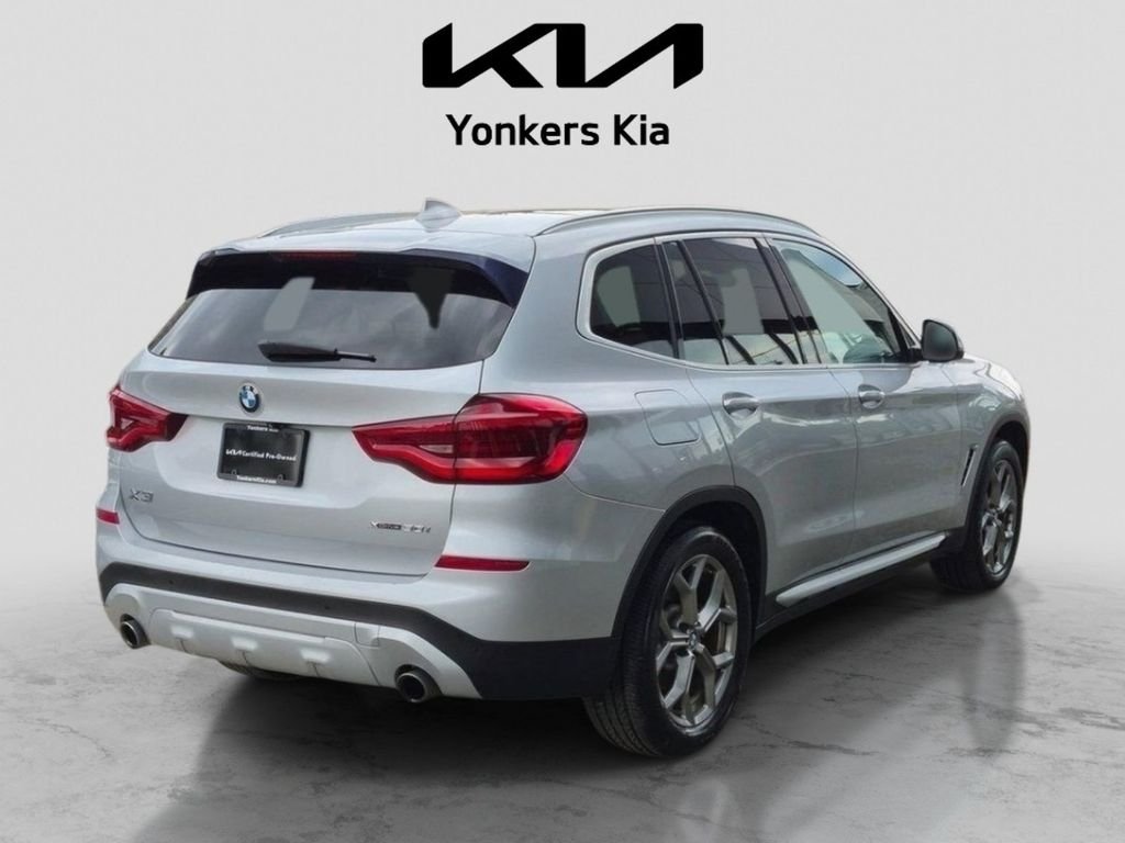 Used 2020 Silver BMW xDrive30i image 6