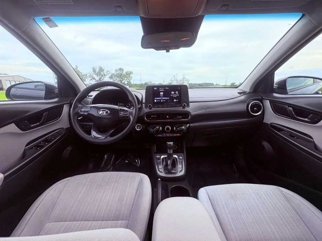 Used 2023 Gray Hyundai SEL image 35