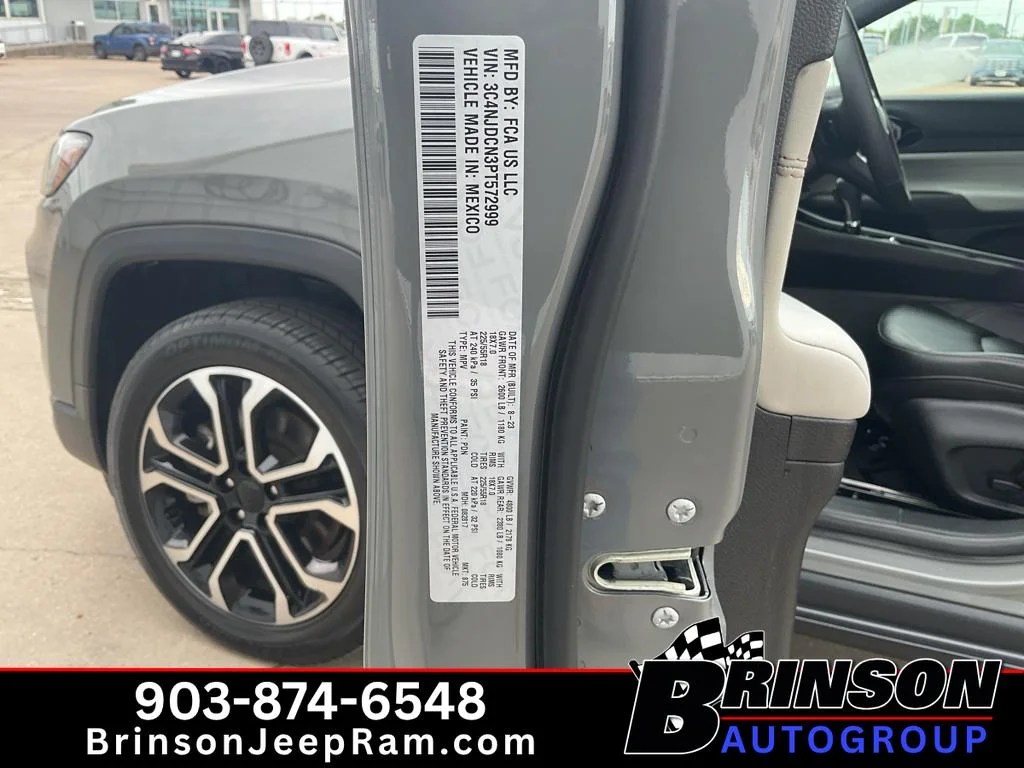 Used 2023 Grey Jeep Limited image 32
